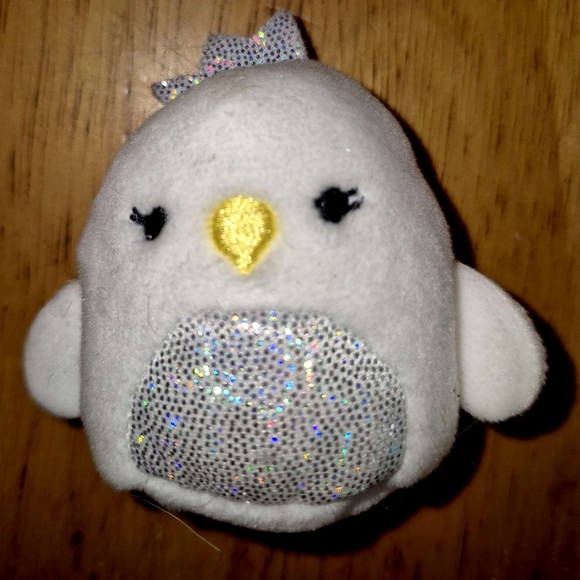 Alyssa the white swan squishville squishmallow - Picture 2 of 4